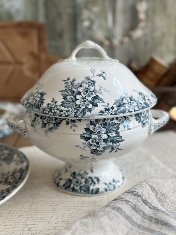 Petite soupière, légumier Saint Amand et Hamage modèle Marie Louise