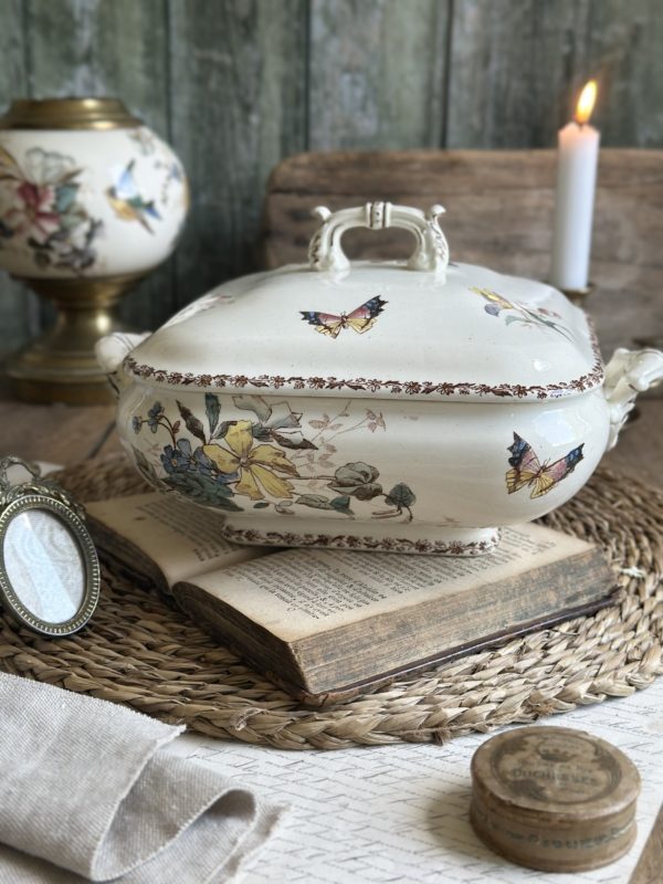 Petite soupière, légumier polychrome Choisy le Roi modèle Sce Français pour E. Bourgeois – Image 3