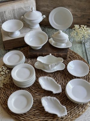Dînette en porcelaine XIXème  26 pièces