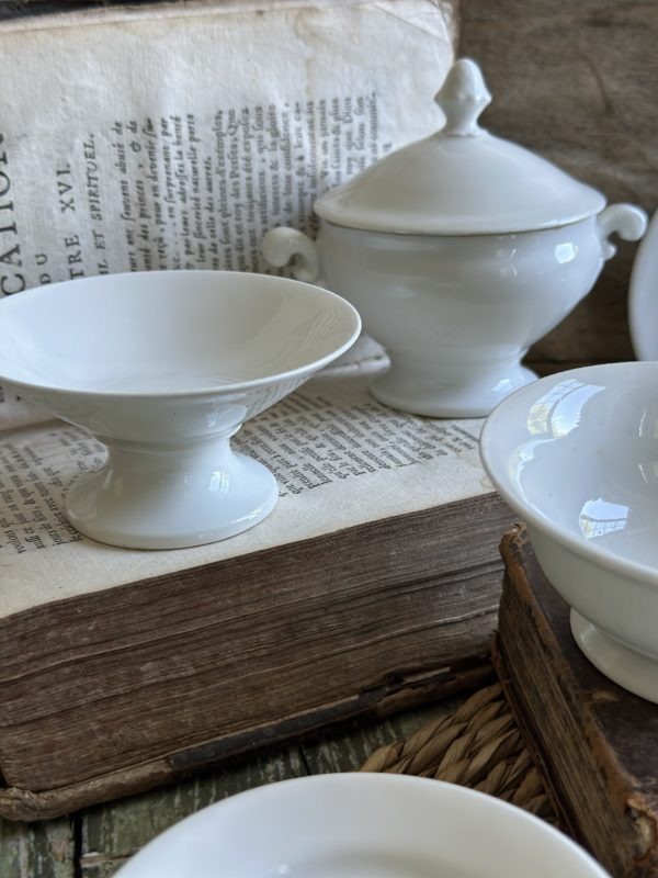Dînette en porcelaine XIXème  26 pièces – Image 4