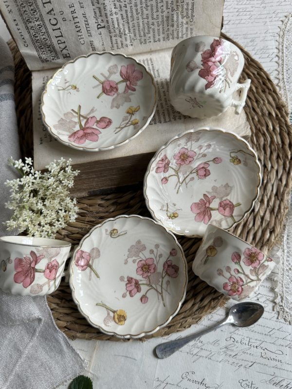Suite de 3 tasses polychromes terre de fer Lunéville - dînette – Image 3