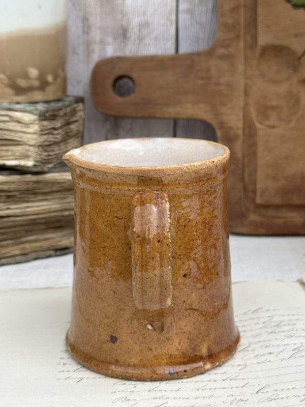 Petit pichet ancien en terre cuite vernissé jaune – Image 3