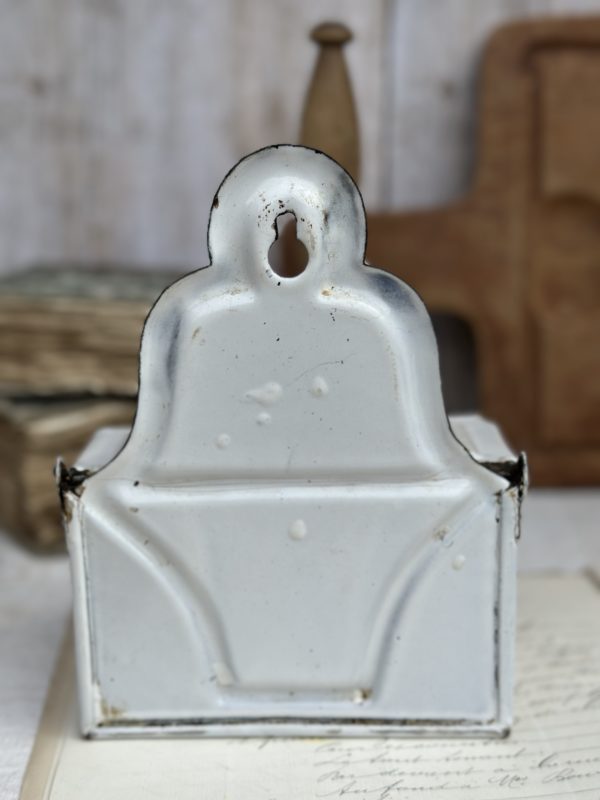 Boîte ancienne à allumettes en tôle émaillée – Image 3