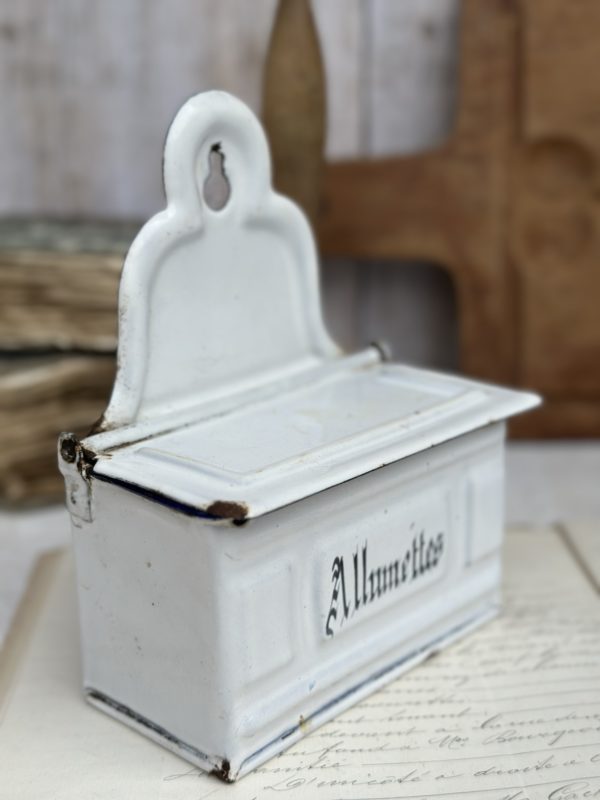 Boîte ancienne à allumettes en tôle émaillée – Image 4