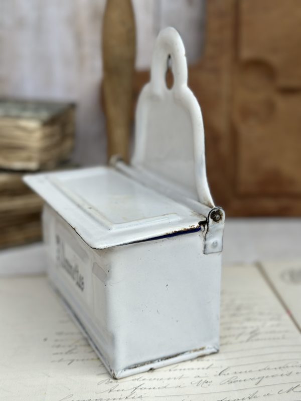 Boîte ancienne à allumettes en tôle émaillée – Image 5