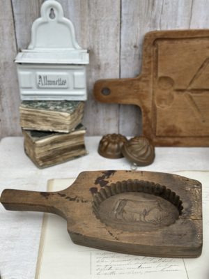 Moule à beurre ancien en bois