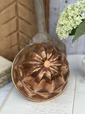 Grand moule à gâteau ancien
