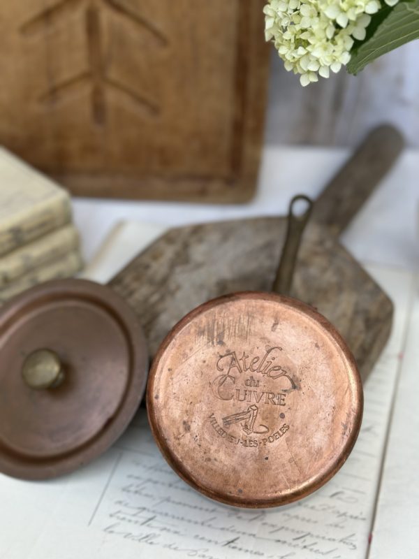 Petite casserole avec un bec verseur pour sauces, crèmes - Atelier du Cuivre – Image 5