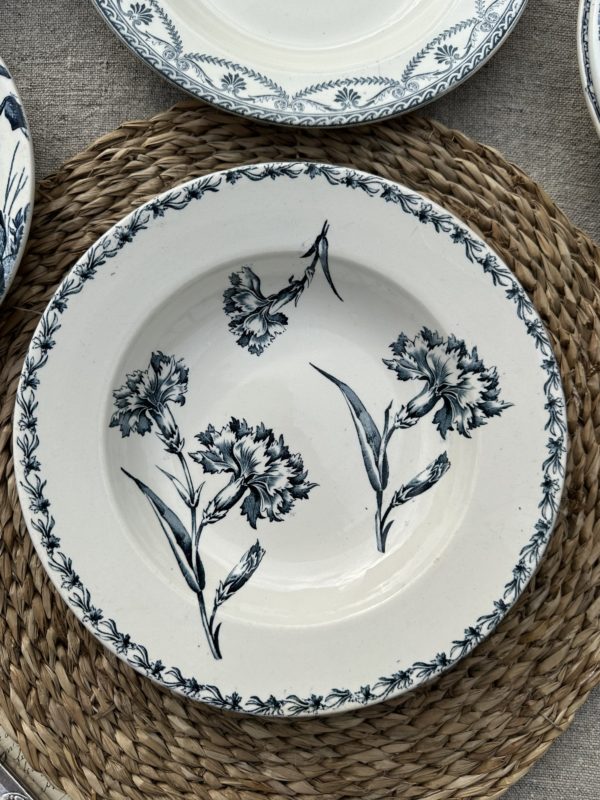 II. Suite de 6 assiettes creuses dépareillées – Image 7