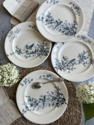 Suite de 4 assiettes à dessert Longwy modèle Mignon