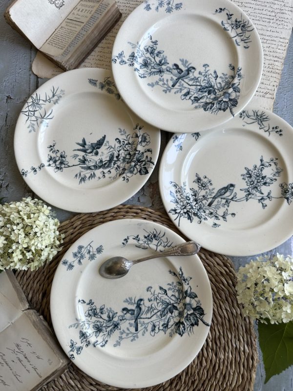 Suite de 4 assiettes à dessert Longwy modèle Mignon