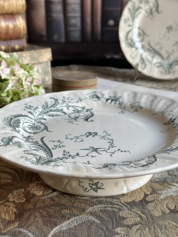 II. Plat piédouche Gien modèle Rinceaux – Image 2
