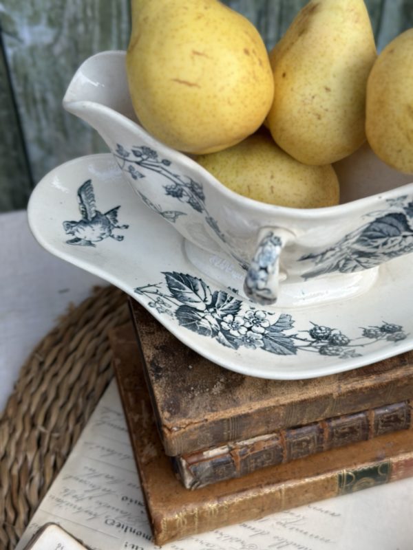 Saucière Lunéville modèle Ronces, oiseaux et papillons – Image 3