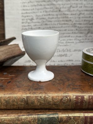 Coquetier terre de fer