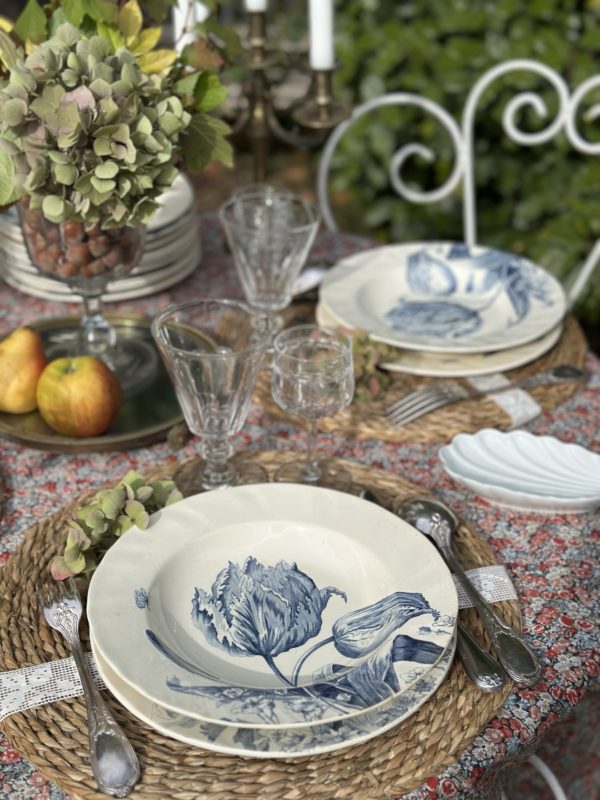 Suite de 6 assiettes creuses Creil et Montereau modèle Tulipes