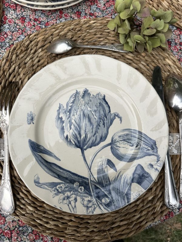 I. Suite de 6 assiettes plates Creil et Montereau modèle Tulipes – Image 4