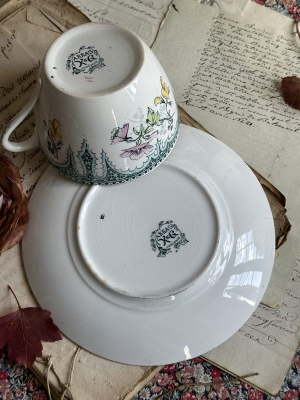 Sublime et grande tasse à chocolat Lunéville modèle Arras pour Samaritaine – Image 4