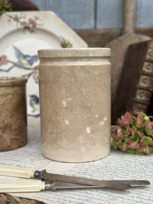 Grand pot à confiture ou à graisse patiné