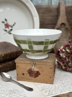 Bol vert à facettes