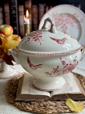 Réservé - Suite de 12 assiettes Gien et soupière Choisy le Roi Sce français