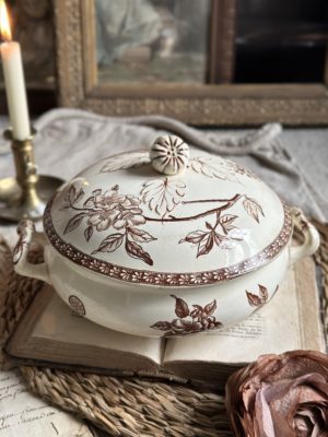 Légumier Choicy le Roi modèle Marguerite pour E. Bourgeois