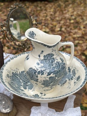 Garniture de toilette Saint-Amand et Hamage modèle Anémone