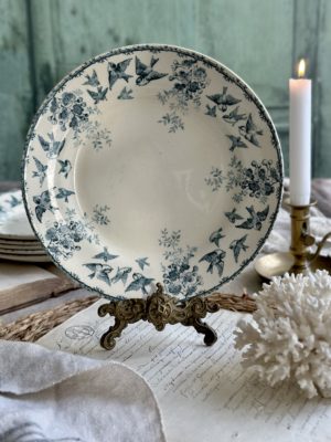 Assiette plate Choisy le Roi modèle Montigny