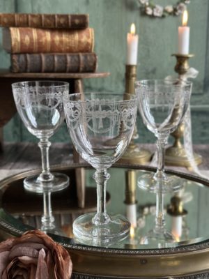 Suite de 3 grands verres à eau St. Louis modèle Millet