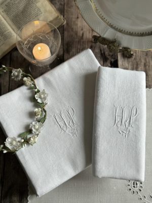 Ensemble de 8 serviettes en coton damassé, monogramme HP brodé main
