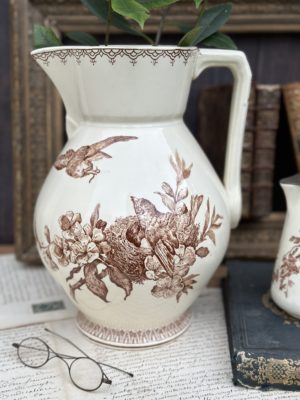 Rare grand broc Creil et Montereau modèle Rêve de Mai