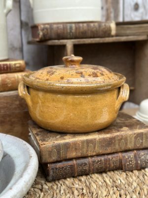 Terrine en terre cuite vernissé